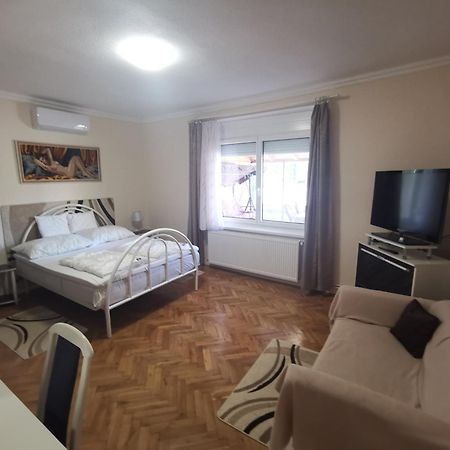 Tini Apartman Balatonfüred Buitenkant foto